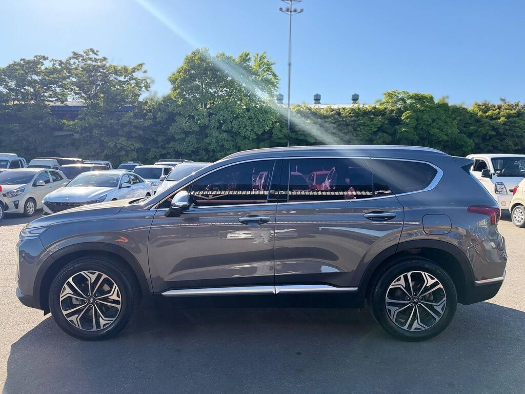 Hyundai Santa Fe: 2019 г., 2 л, Автомат, Дизель, Кроссовер: фото 2