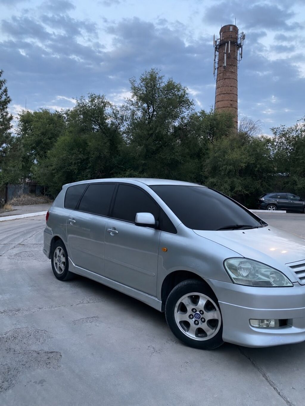 Toyota Ipsum