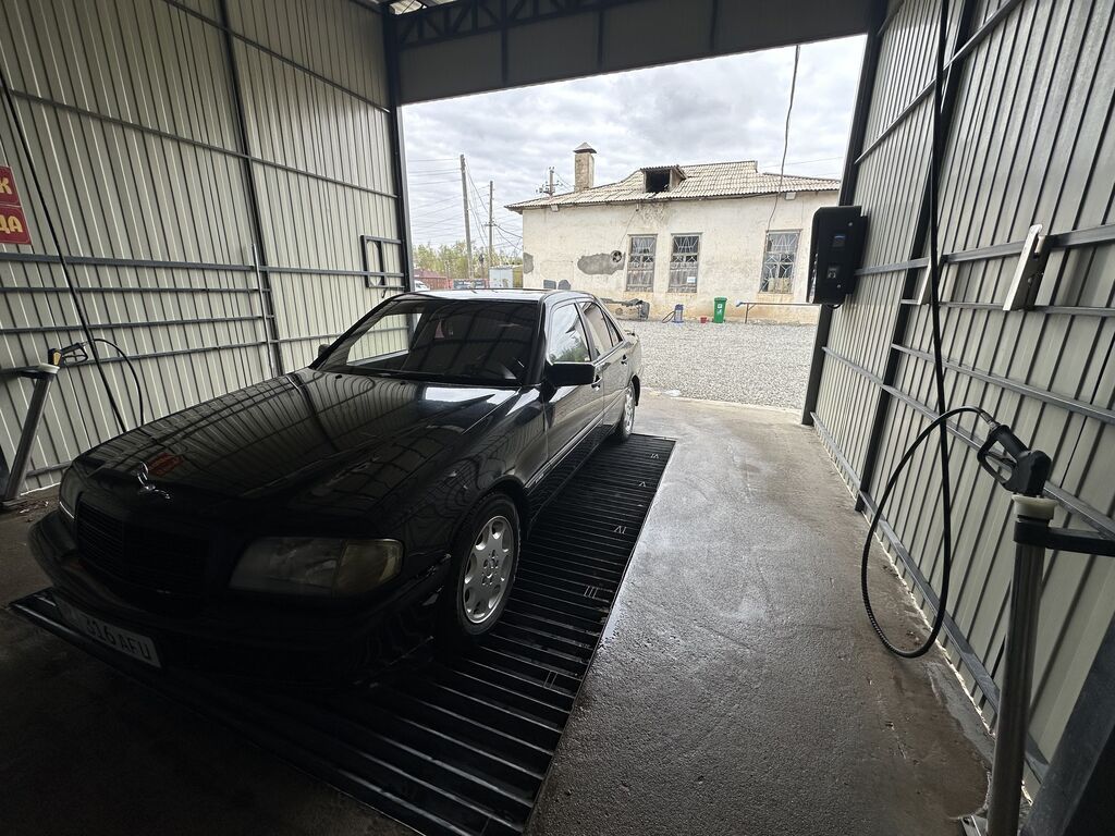 Mercedes-Benz C-Class: 1994 г., 1.8 л, Механика, Бензин, Седан: фото 2
