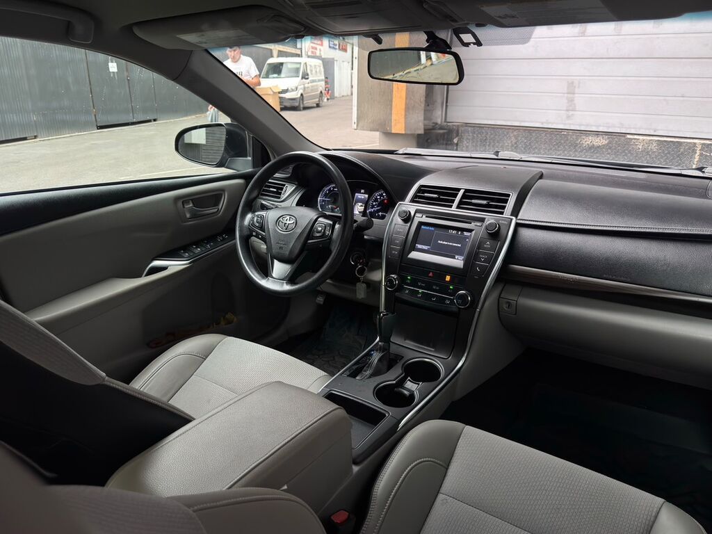 Toyota Camry: 2017 г., 2.5 л, Автомат, Бензин, Седан: фото 4