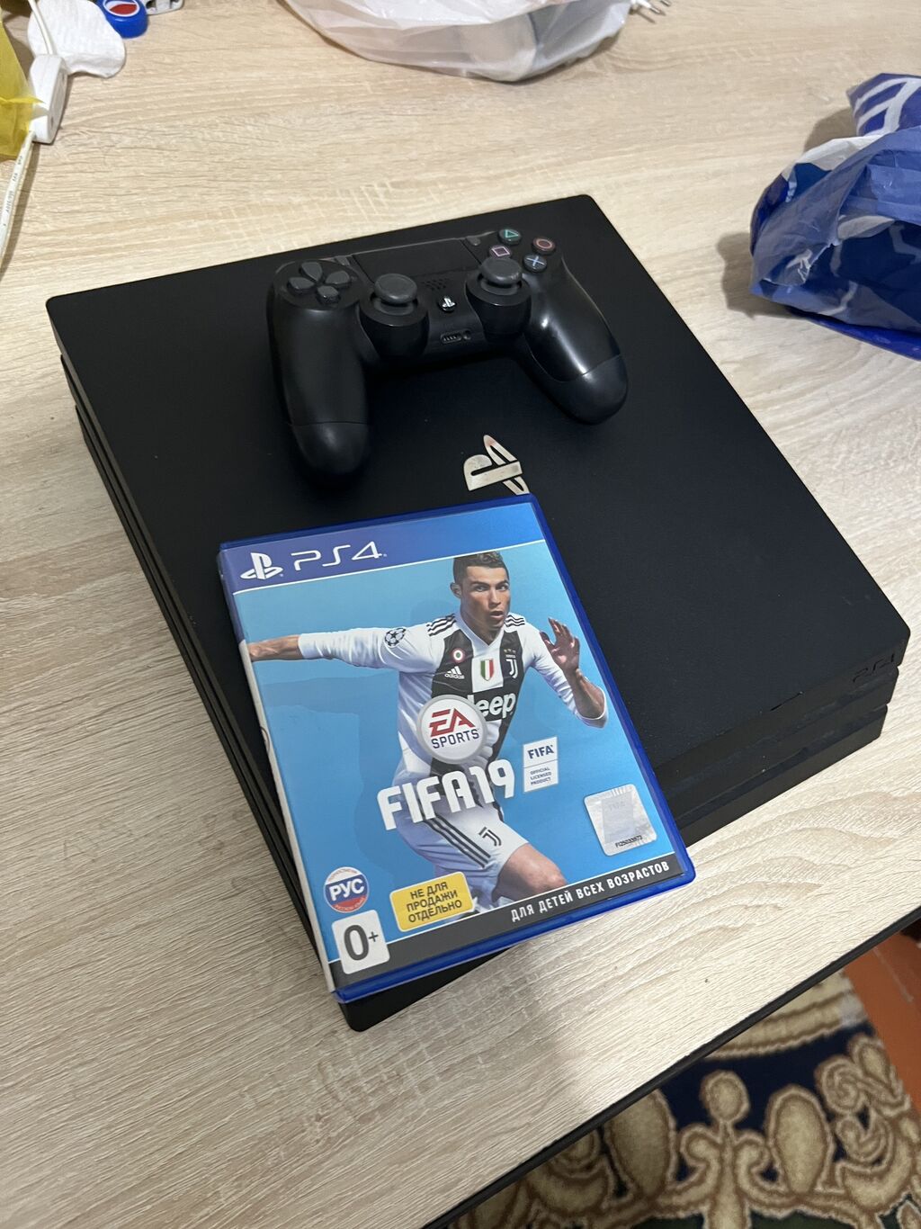 PS4 pro 3 года просто так: 25000 KGS ▷ PS4 (Sony Playstation 4) | Бишкек |  52850944 ᐈ lalafo.kg