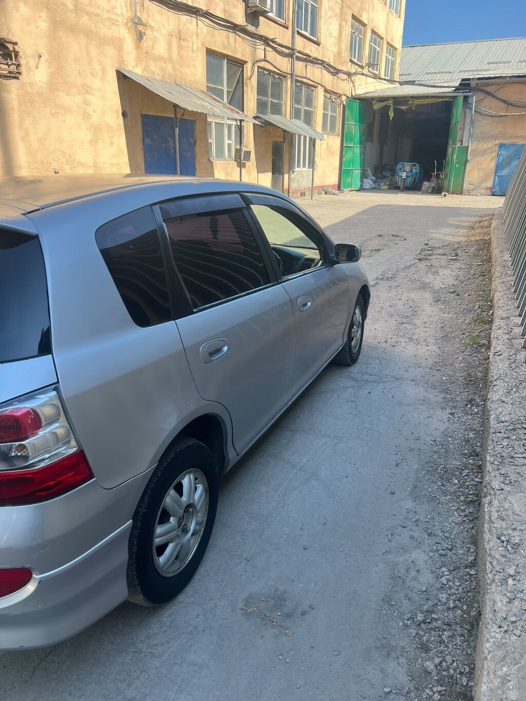 Honda Civic: 2001 г., 1.5 л, Вариатор, Бензин, Хэтчбэк: фото 2