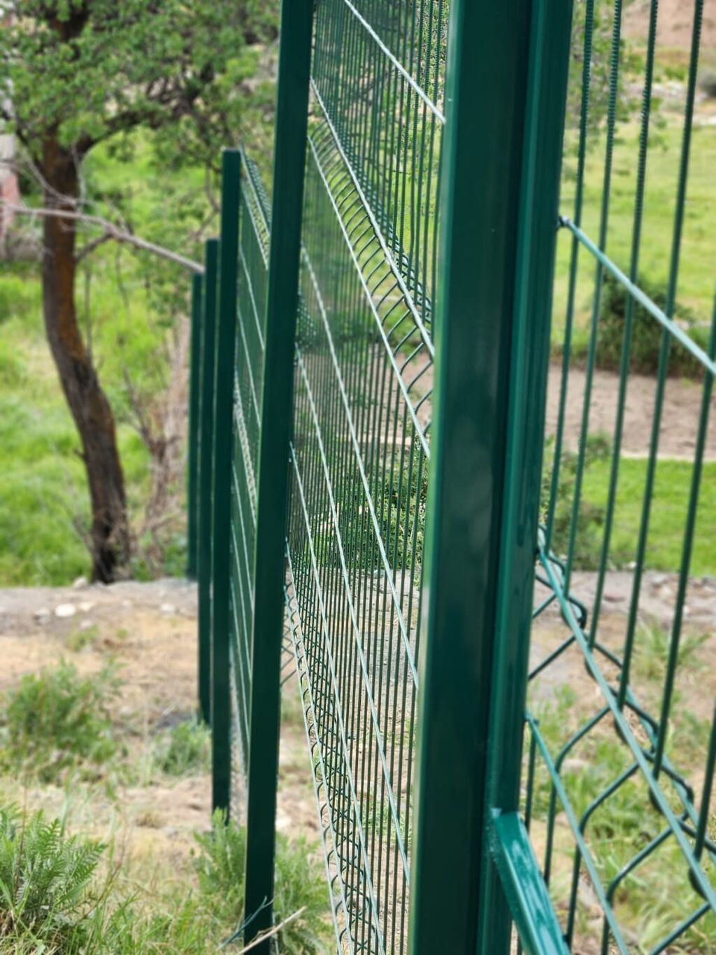 Устанавливаем Заборы из 3D сетки гиттер | 2000 KGS | Заборы, ограждения ...