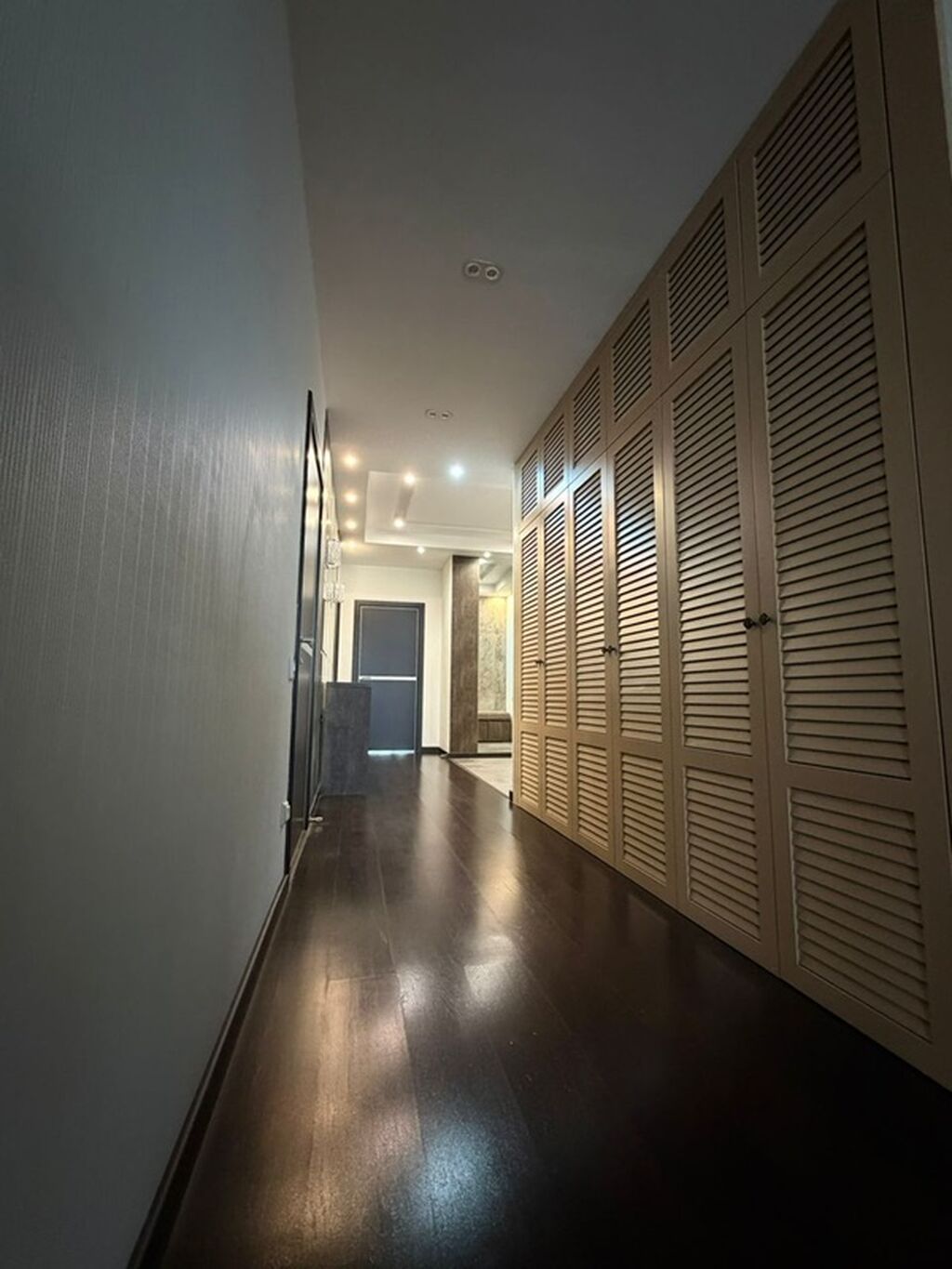 3 комнаты, 122 м², 9 этаж, Дизайнерский ремонт: фото 3