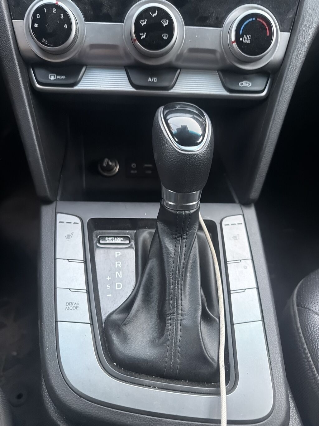 Hyundai Avante: 2018 г., Автомат, Бензин, Седан: фото 8
