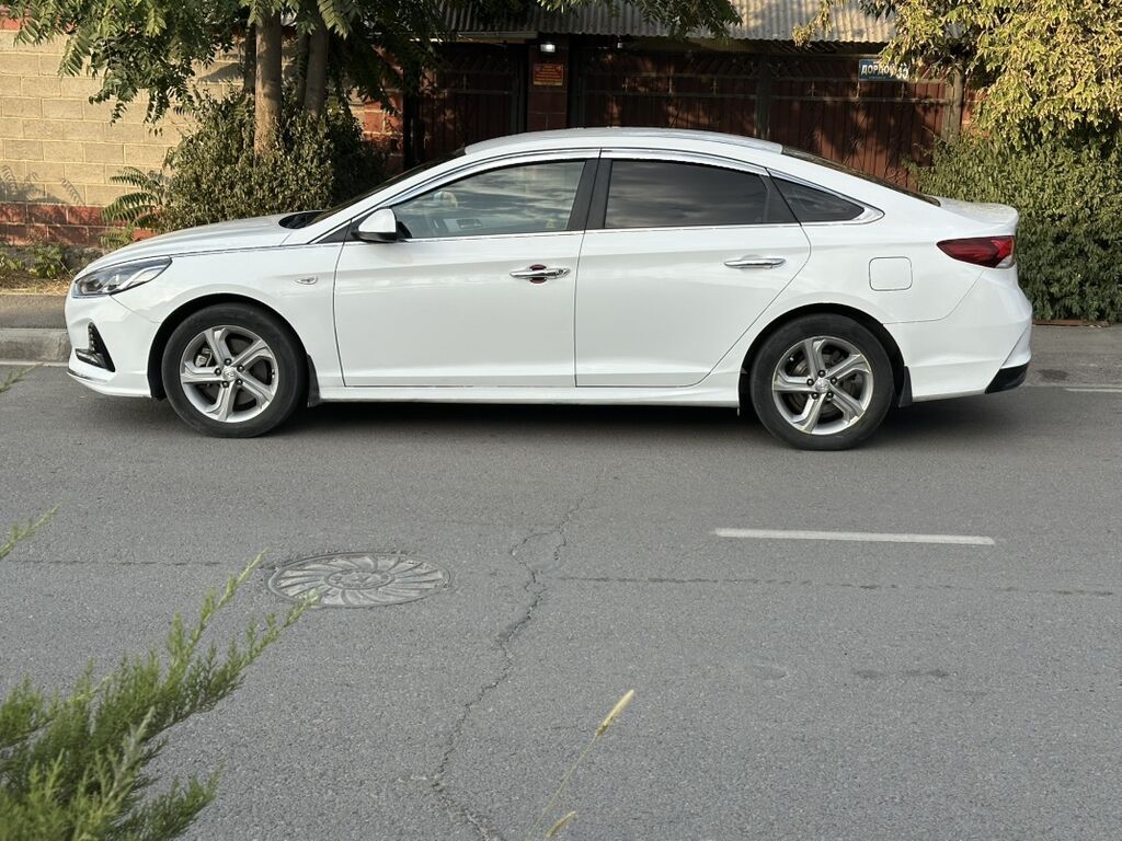 Hyundai Sonata: 2021 г., 2 л, Автомат, Газ, Седан: фото 6