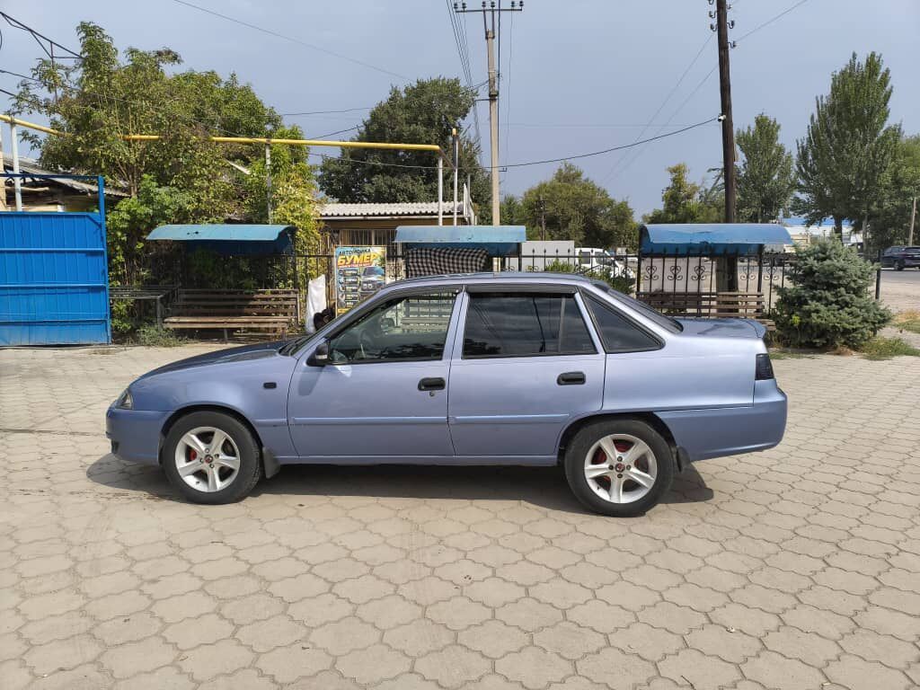 Daewoo Nexia: 2008 г., 1.5 л, Механика, Бензин, Седан: фото 5