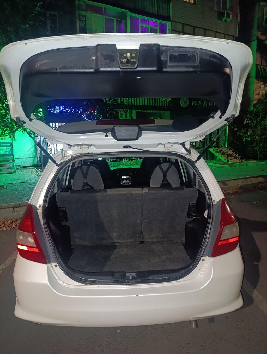 Honda Fit: 2003 г., 1.3 л, Автомат, Бензин, Хэтчбэк: фото 4