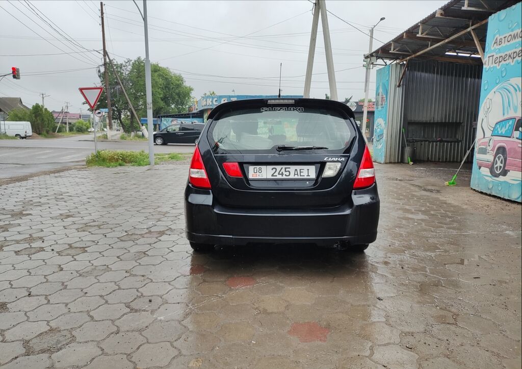 Suzuki Liana: 2003 г., 1.6 л, Механика, Бензин, Хэтчбэк: фото 5