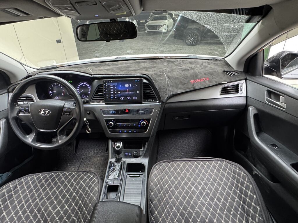 Hyundai Sonata: 2018 г., 2 л, Автомат, Газ, Седан: фото 3
