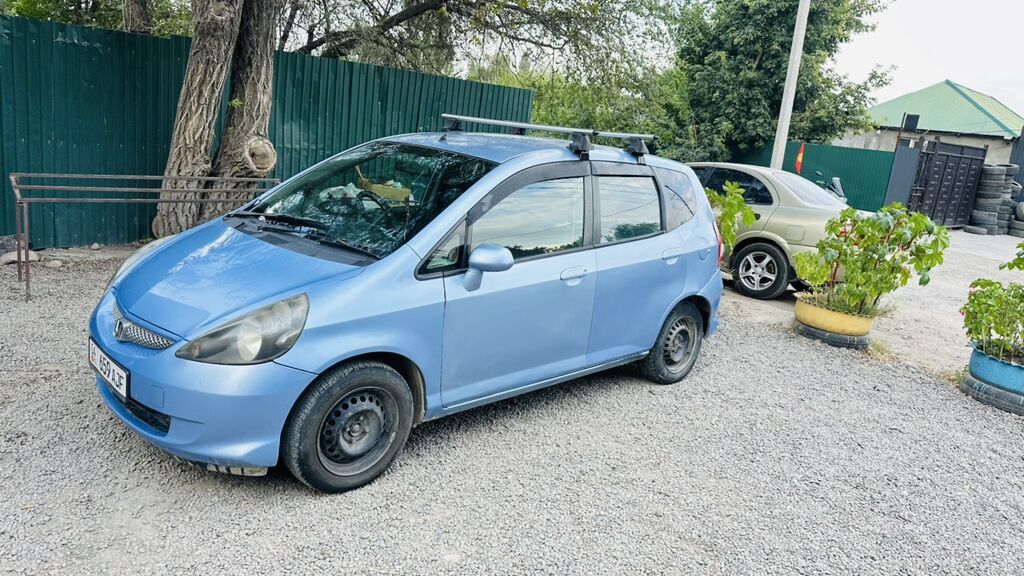 Honda Fit: 2002 г., Вариатор, Бензин, Хэтчбэк: фото 3
