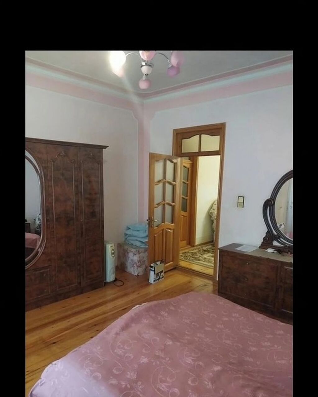 Bakıxanov qəs. 5 otaqlı, 200 kv. m, Orta təmir
