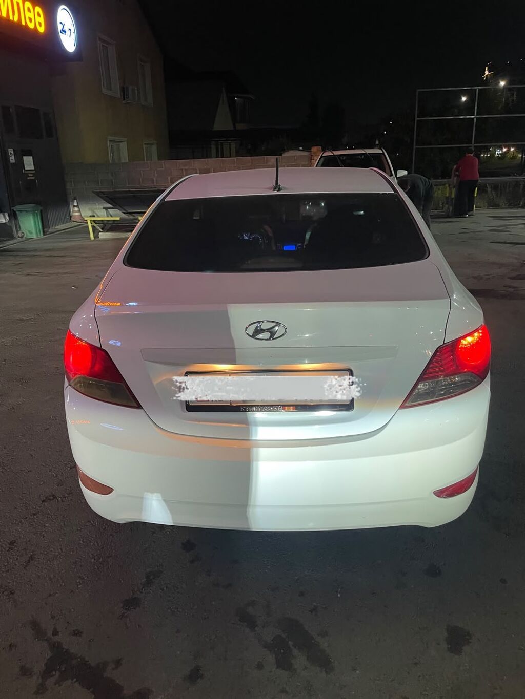 Hyundai Solaris 2013, 1.6 л, автомат, бензин: фото 2
