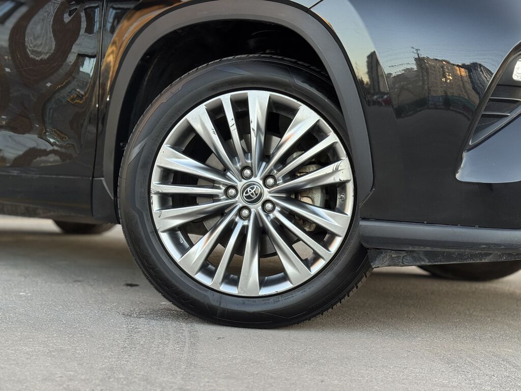 Toyota Highlander: 2023 г., 2.5 л, Вариатор, Гибрид, Внедорожник: фото 2