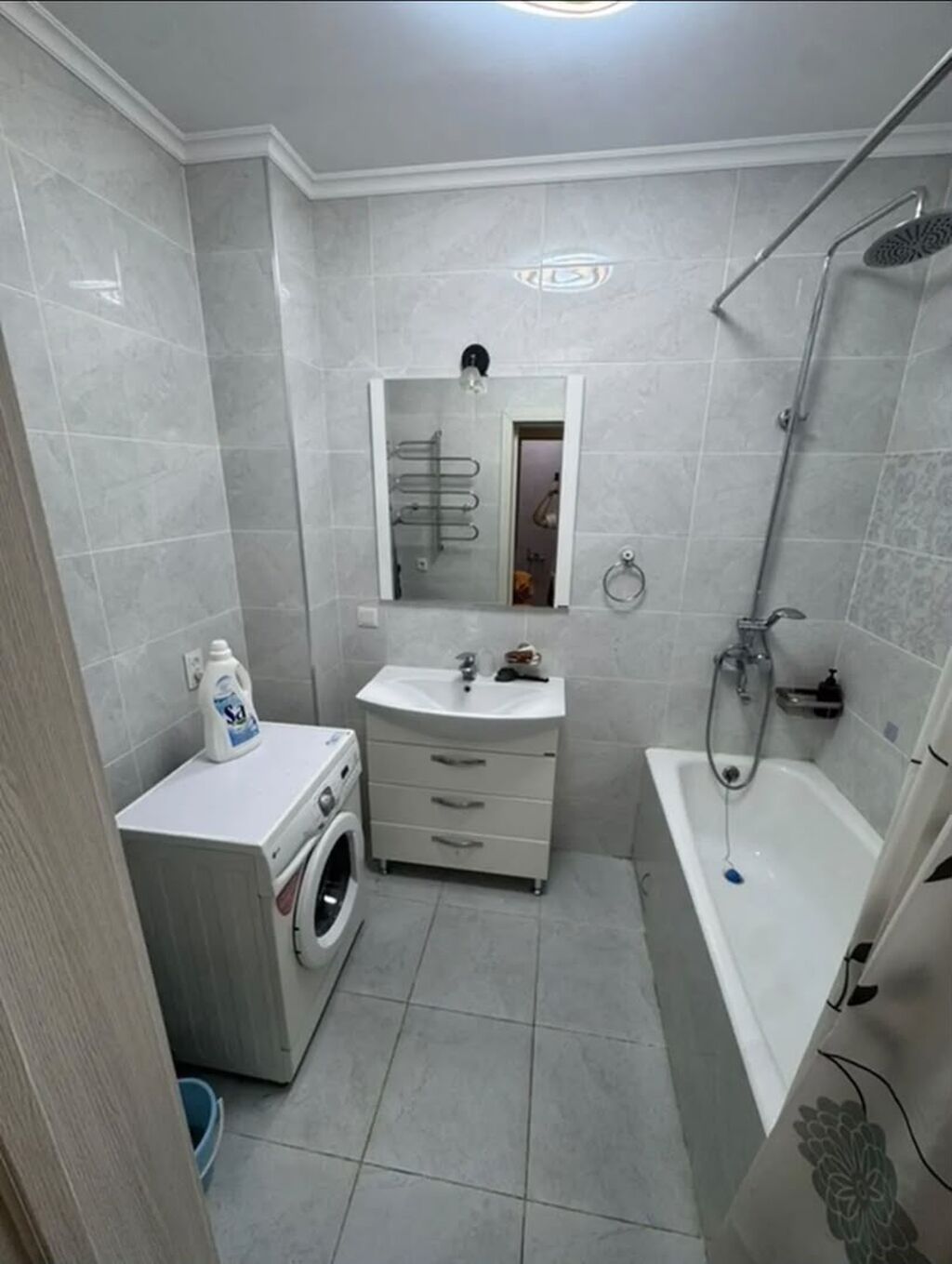 Район Ала арча трц бакаева 140 2 комнаты Жк Дипломат 81 кВ2 700$: фото 6