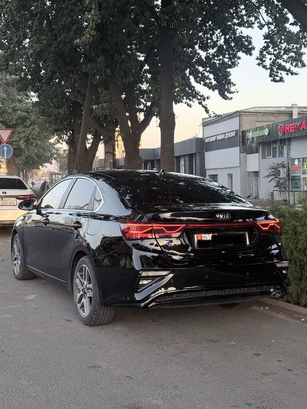 Kia K3: 2020 г., 1.6 л, Автомат, Бензин, Седан: фото 3