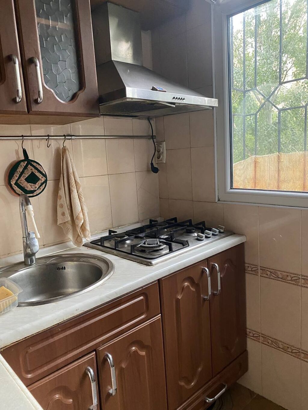 3 комнаты, 68 м², 5 мкр 106 серия, 3 этаж, Старый ремонт: фото 7