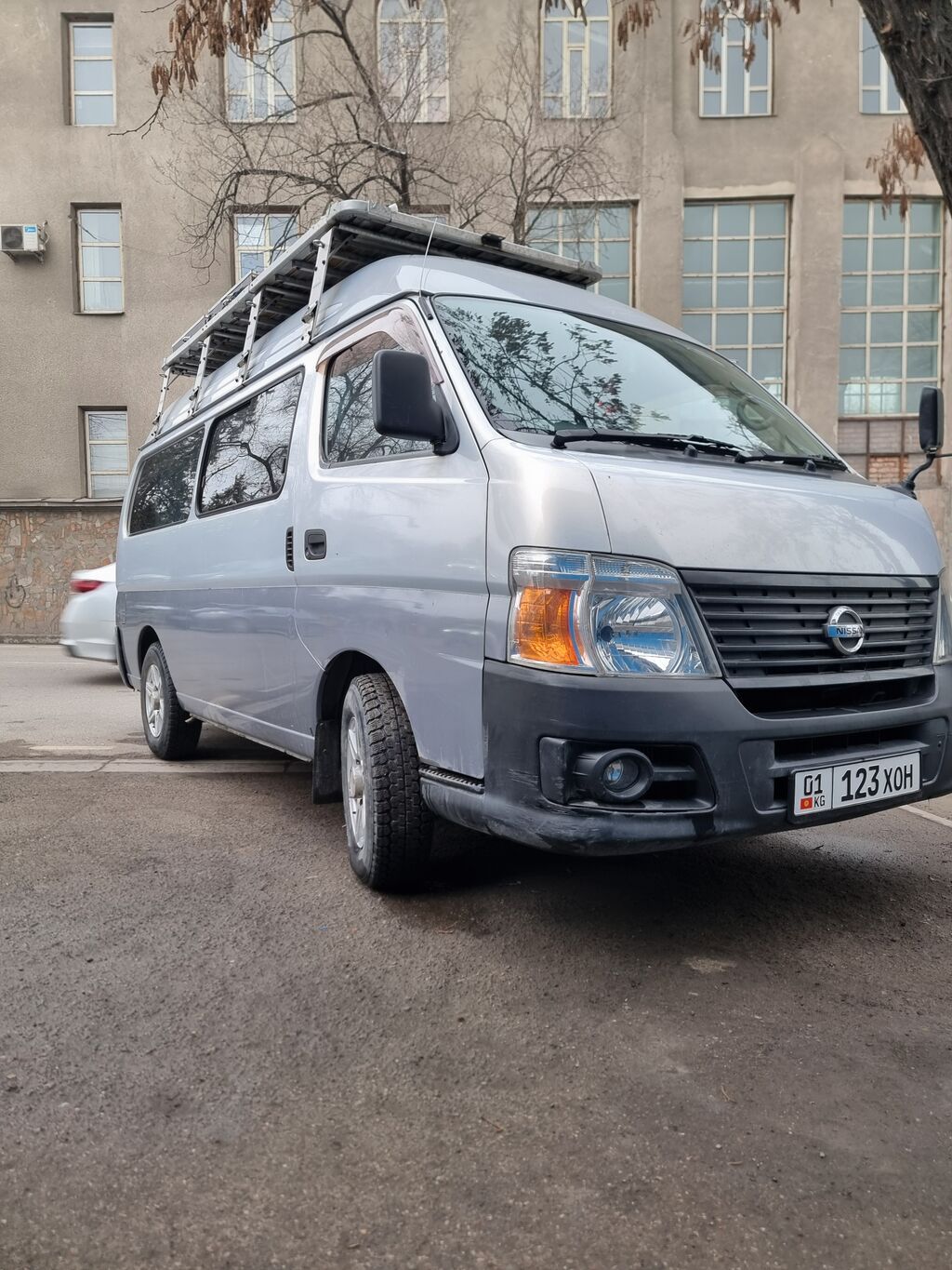 Toyota Hiace: 2006 г., 3 л, Автомат, Дизель, Бус: фото 2