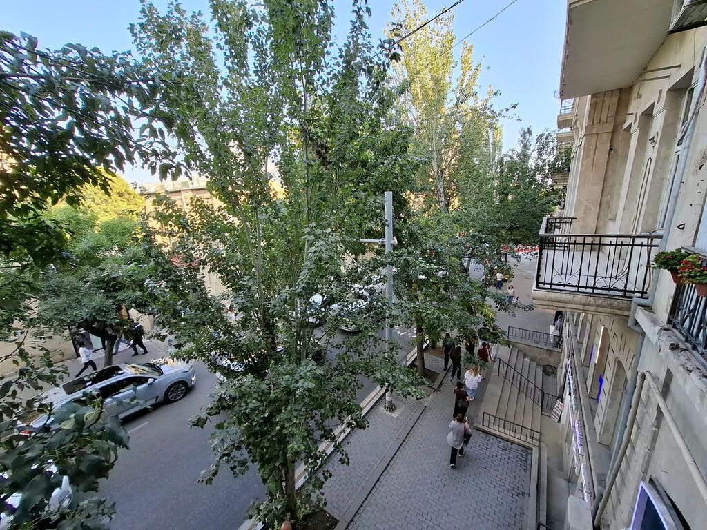 Bakı, 5 otaqlı, Köhnə tikili, 174 kv. m