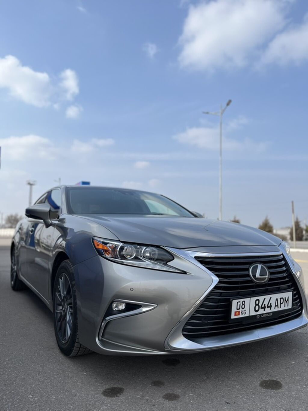 Lexus ES