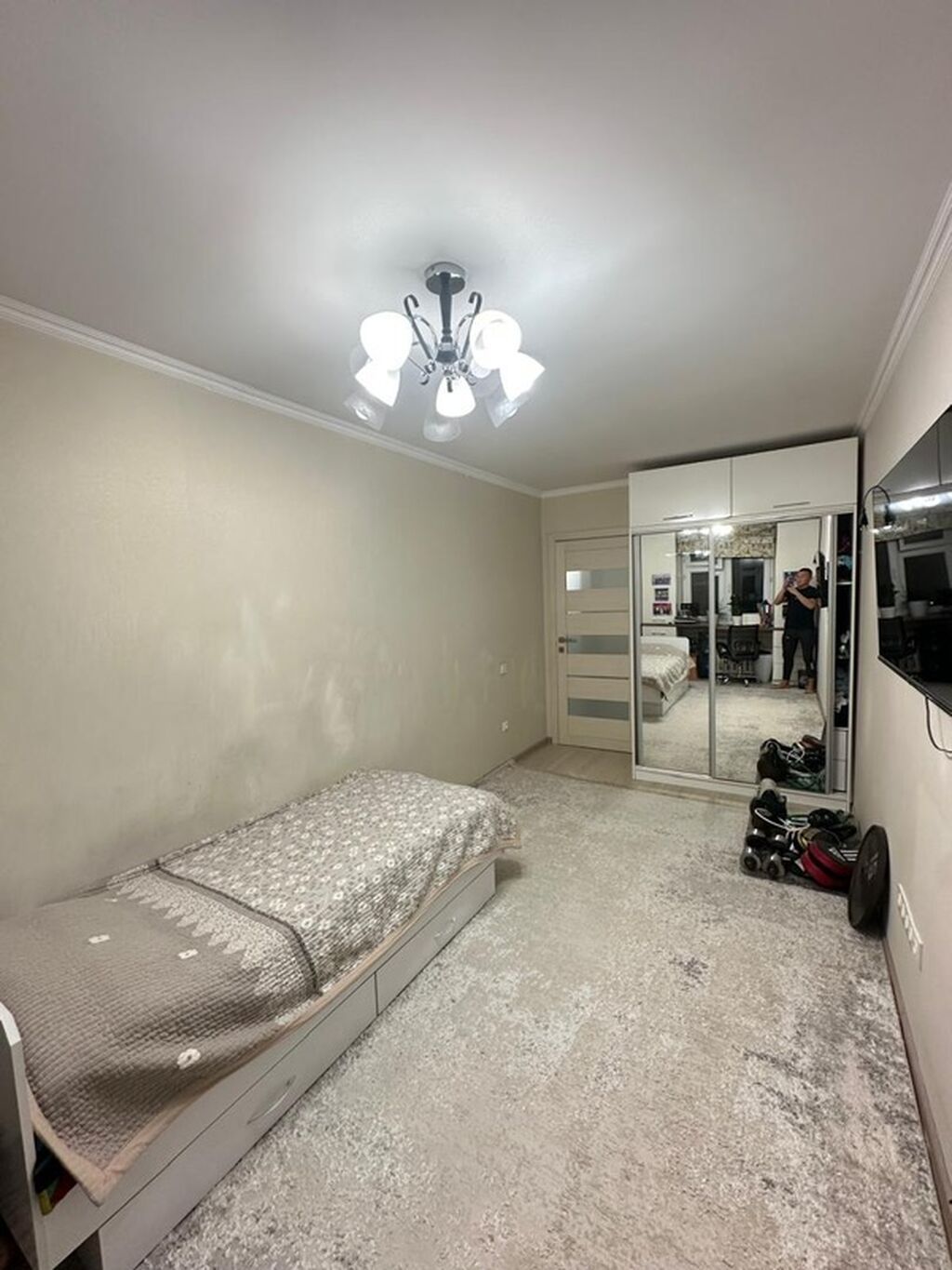 Продаётся 3-комнатная квартира, 8 мкр, 104 серия: фото 2