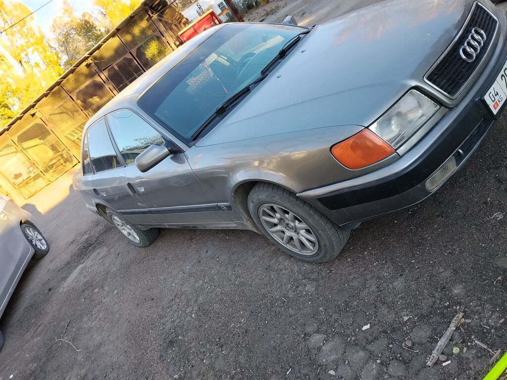 Audi 100: 1990 г., 2.3 л, Механика, Бензин, Седан: фото 5