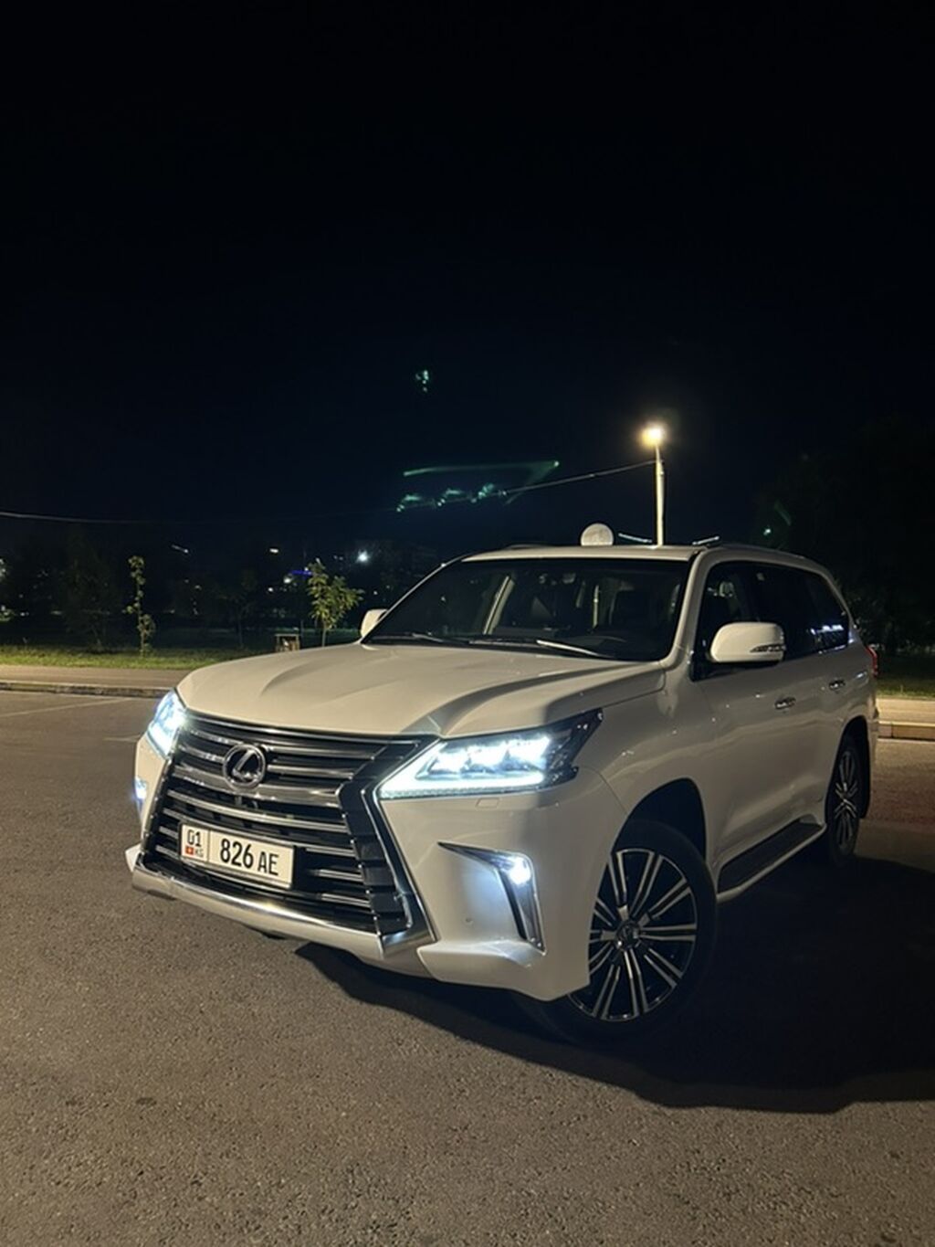 Lexus LX: 2017 г., 5.7 л, Внедорожник: фото 4