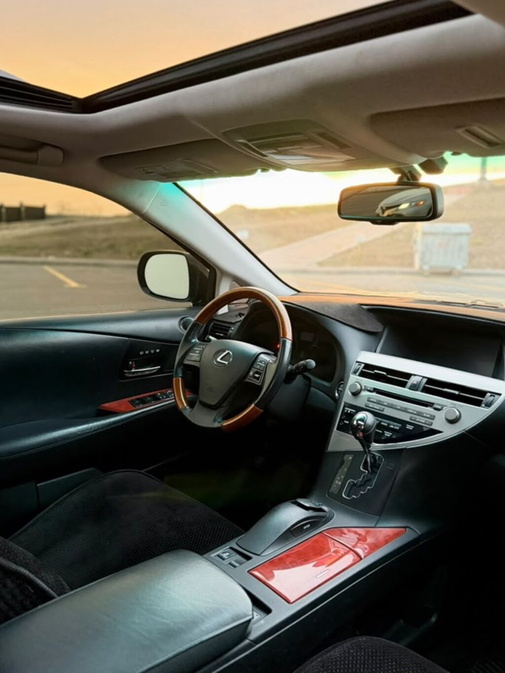 Lexus RX: 2010 г., 4.4 л, Автомат, Гибрид, Кроссовер: фото 4