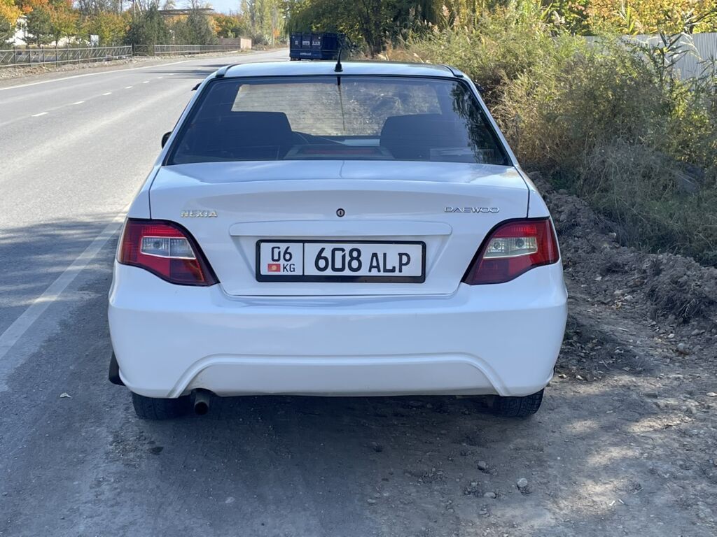 Daewoo Nexia: 2010 г., 1.6 л, Механика, Бензин, Седан: фото 4