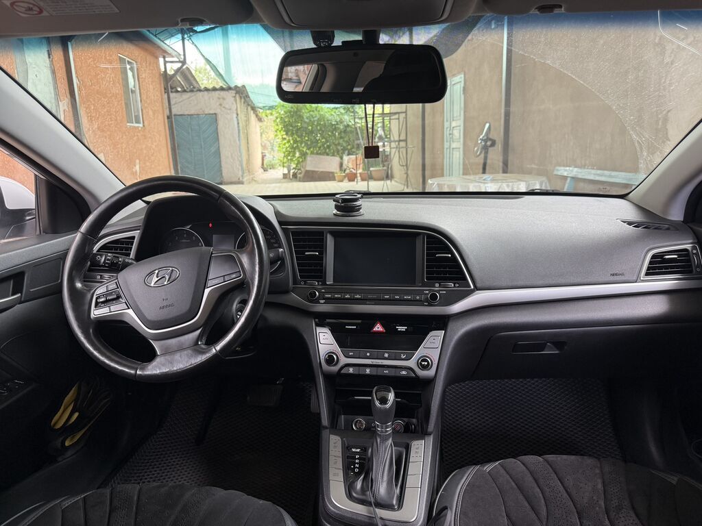 Hyundai Avante: 2018 г., 1.6 л, Автомат, Газ, Седан: фото 6