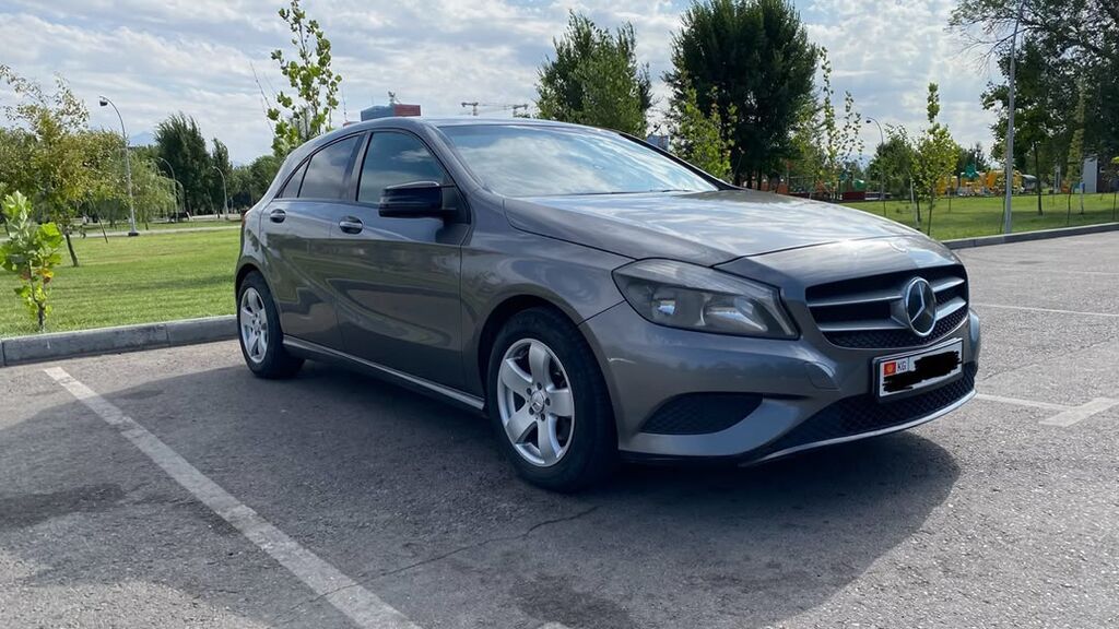Mercedes-Benz A-Class: 2013 г., 1.6 л, Автомат, Бензин, Хэтчбэк: фото 2
