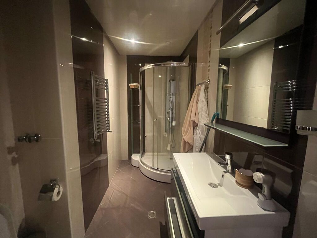 4 otaqlı, Yeni tikili, 190 kv. m
