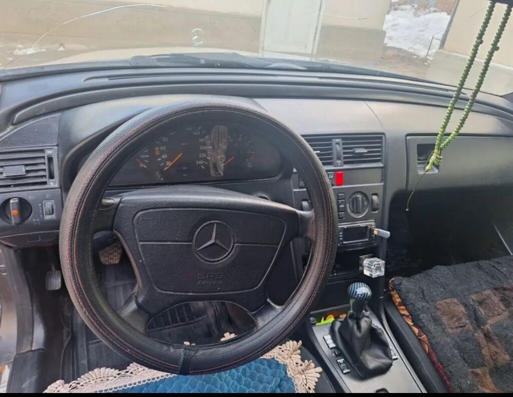 Mercedes-Benz C-Class: 1993 г., 1.8 л, Механика, Бензин, Седан: фото 4