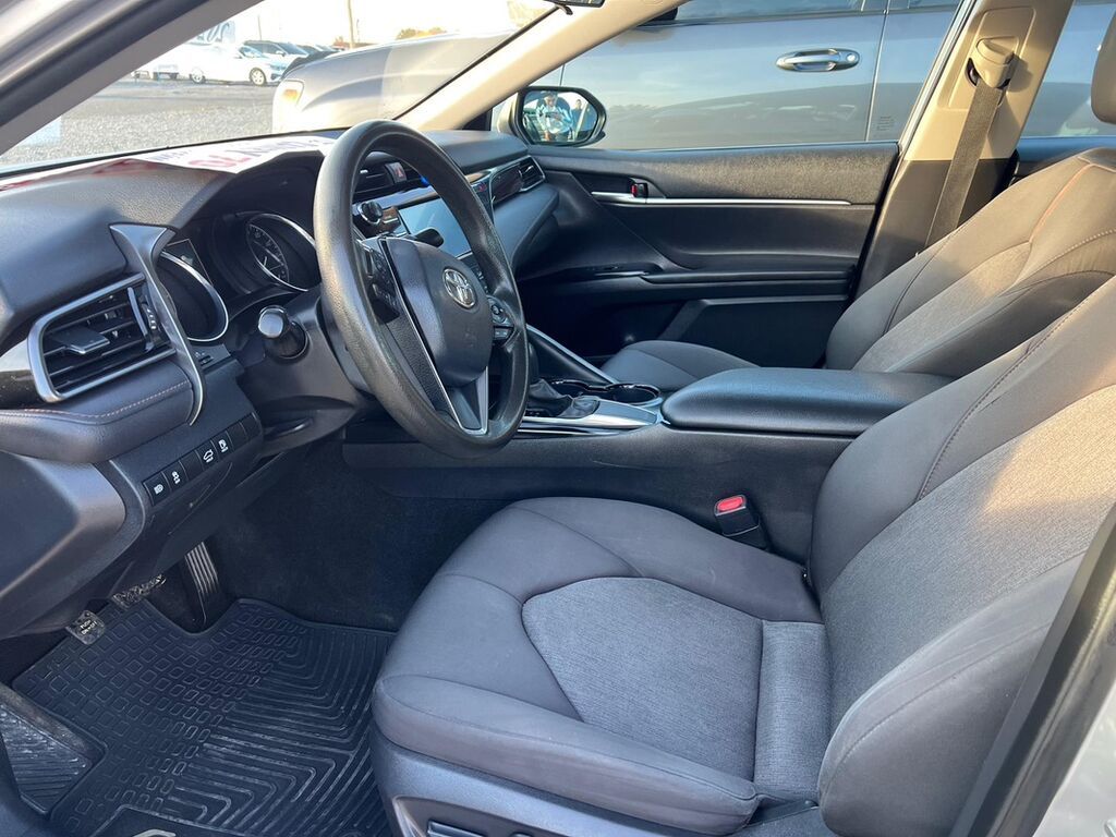 Toyota Camry: 2020 г., 2.5 л, Автомат, Бензин, Седан: фото 6