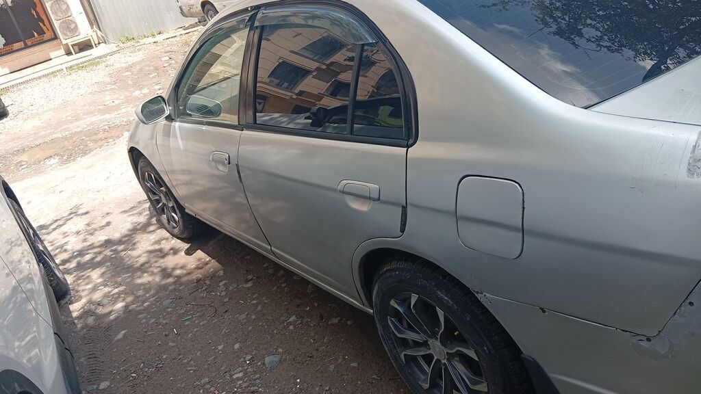 Honda Civic: 2002 г., 1.5 л, Автомат, Бензин, Седан: фото 4