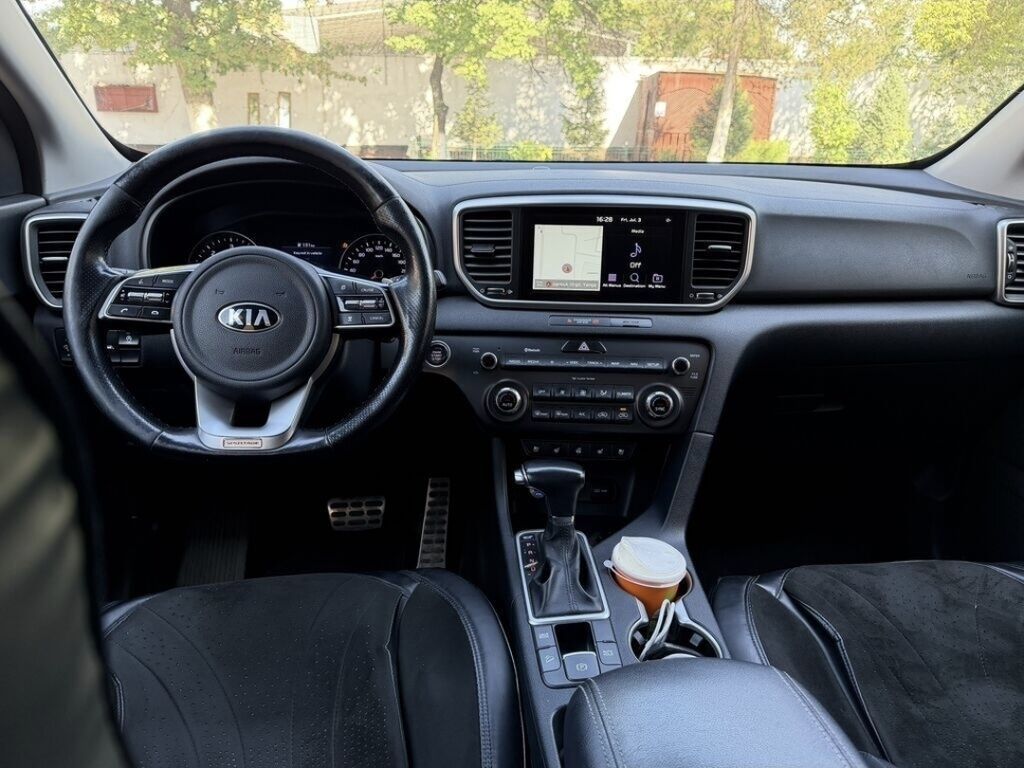 Kia Sportage: 2019 г., 2 л, Автомат, Дизель, Универсал: фото 3