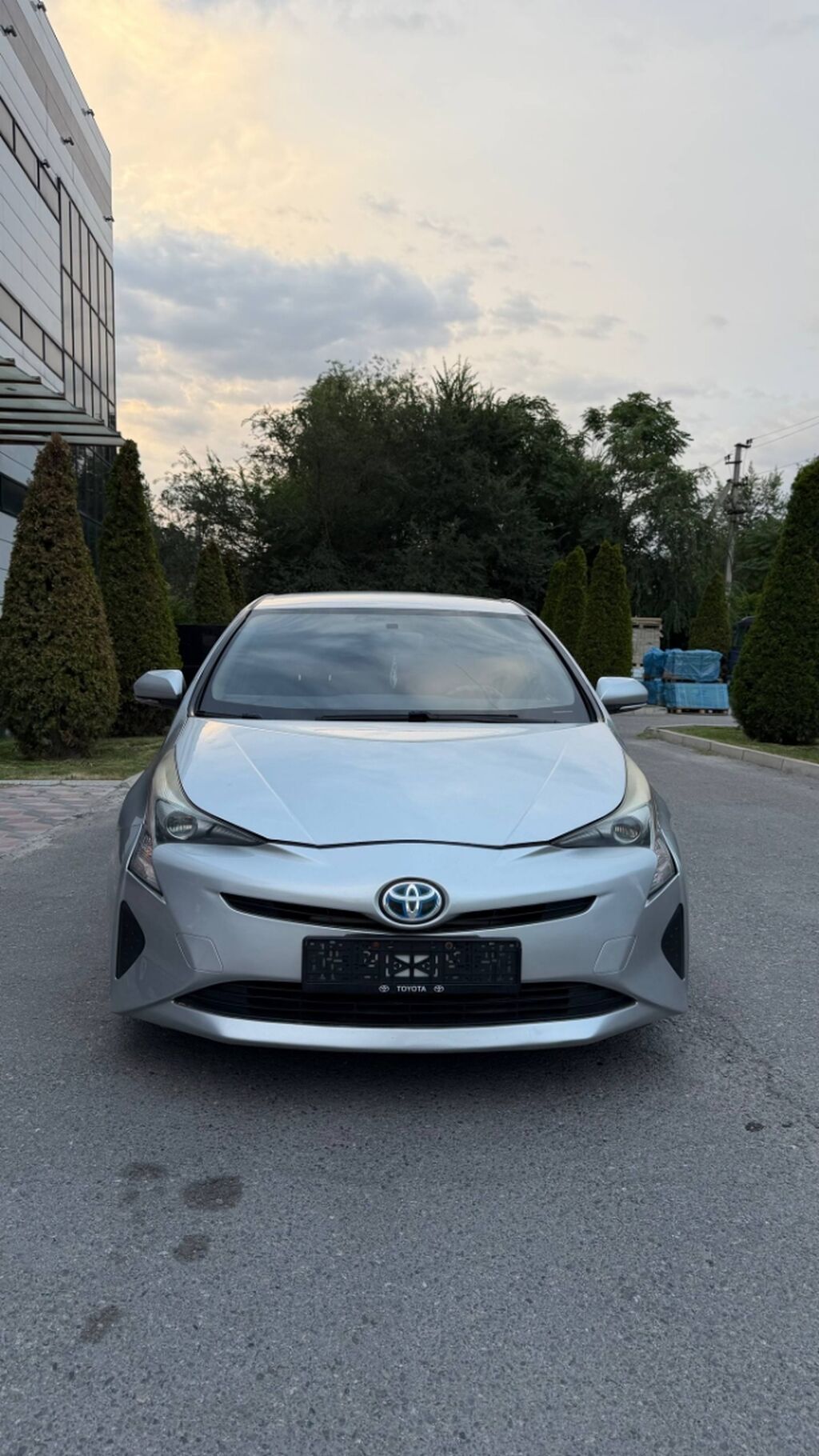 Toyota Prius: 2017 г., Гибрид, Хэтчбэк: фото 4