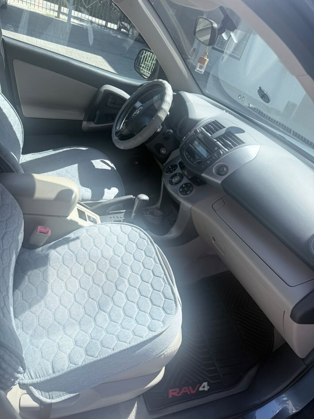 Toyota RAV4: 2008 г., 2.4 л, Автомат, Бензин, Кроссовер: фото 6