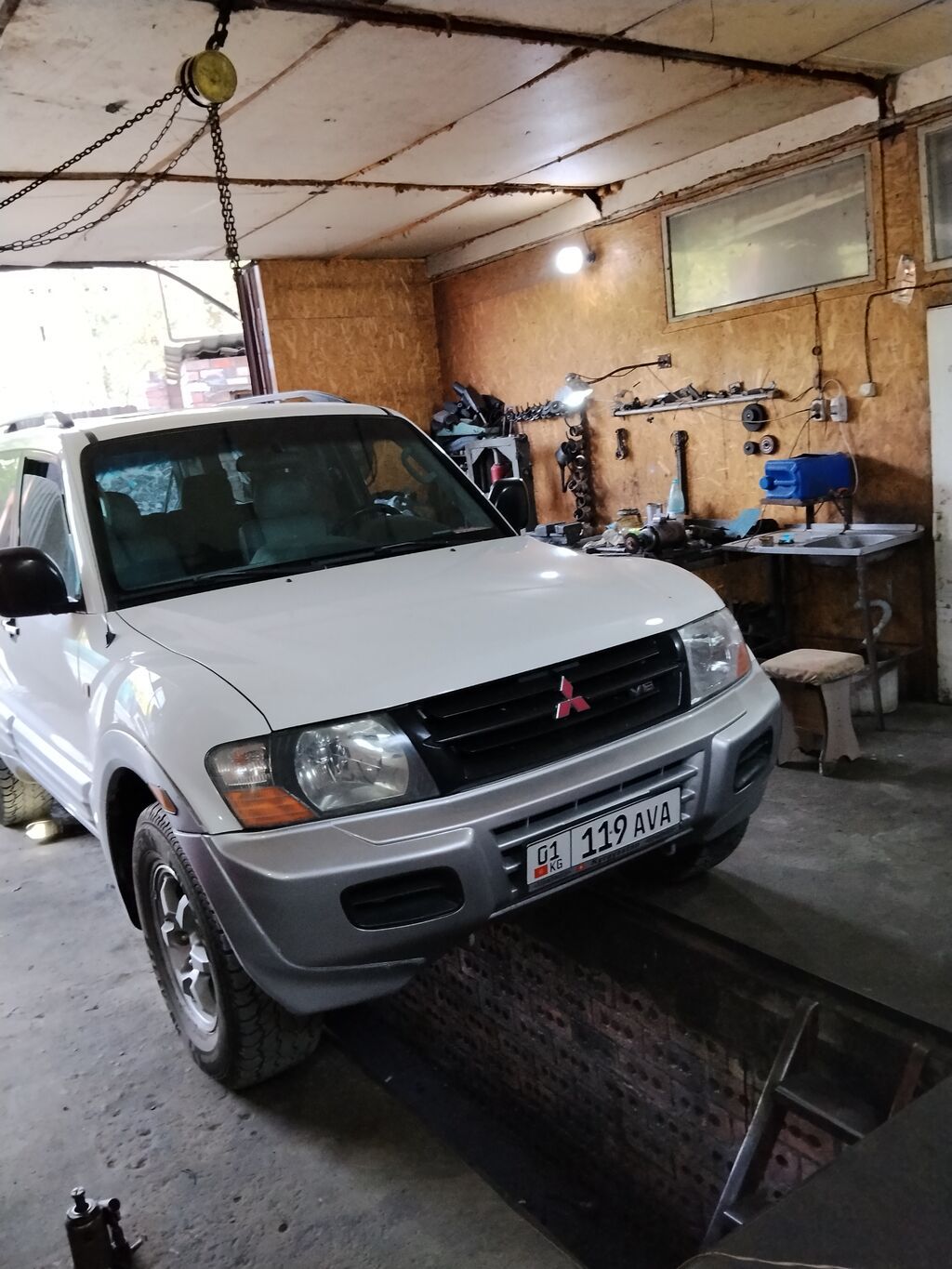 Mitsubishi Montero: 2001 г., 3.5 л, Автомат, Бензин, Внедорожник: фото 6
