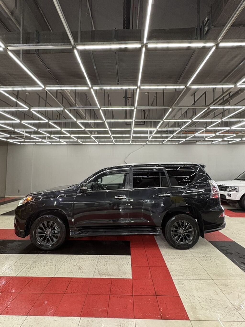 Lexus GX: 2023 г., 4.6 л, Автомат, Бензин, Внедорожник: фото 2