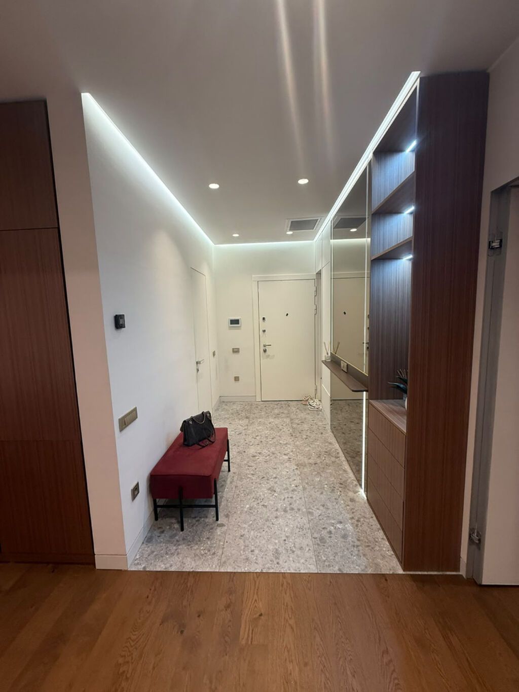 3 otaqlı, Yeni tikili, 93 kv. m