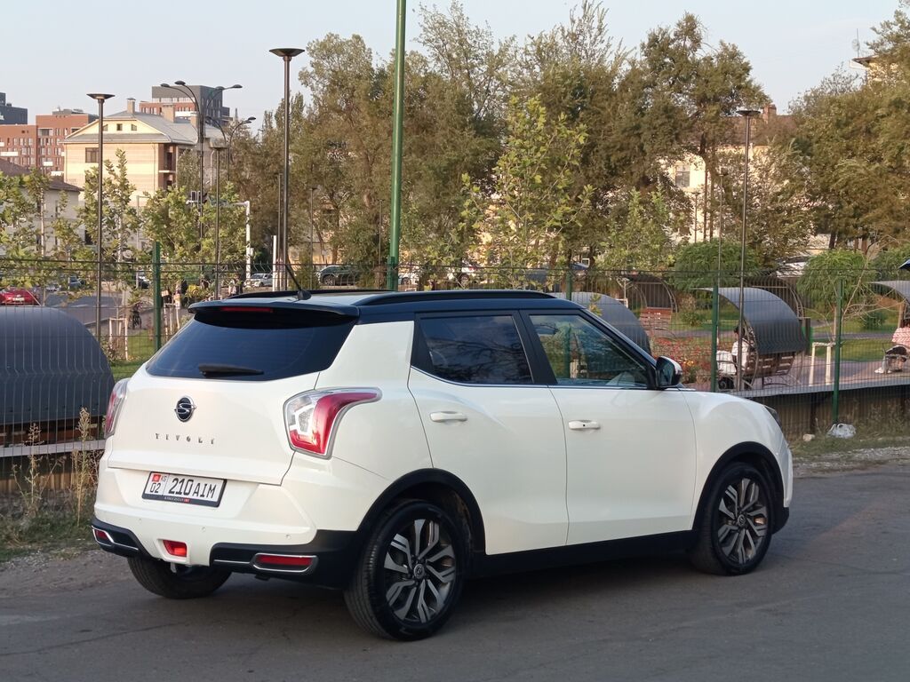 Ssangyong Tivoli: 2019 г., 1.6 л, Автомат, Дизель, Хэтчбэк: фото 2