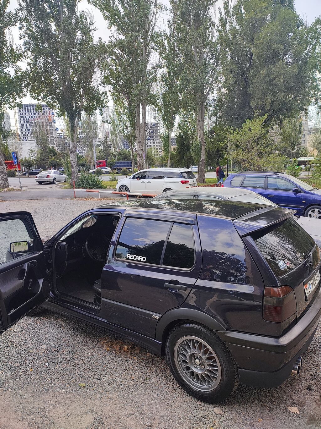 Volkswagen Golf: 1993 г., 1.8 л, Механика, Бензин, Хэтчбэк: фото 3