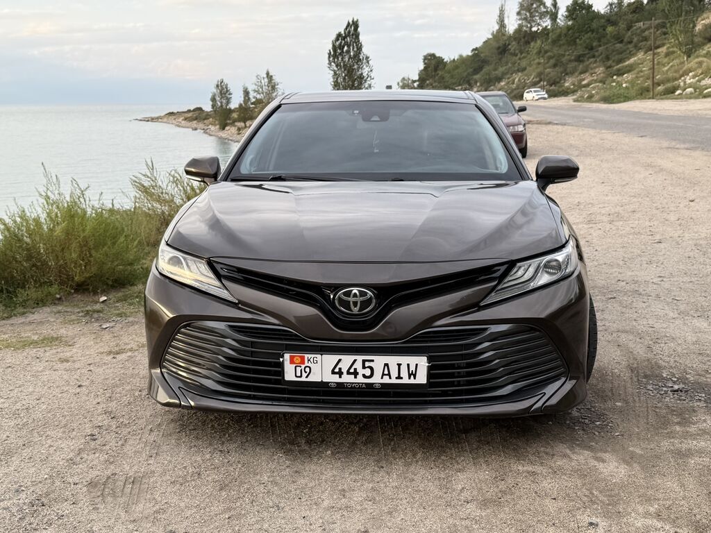 Toyota Camry: 2018 г., 2.5 л, Автомат, Бензин, Седан: фото 2