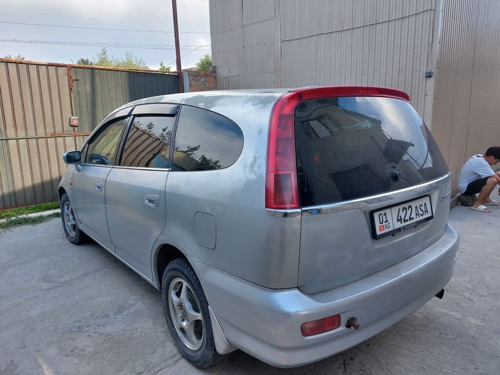Honda Stream: 2002 г., 1.7 л, Автомат, Бензин, Минивэн: фото 2