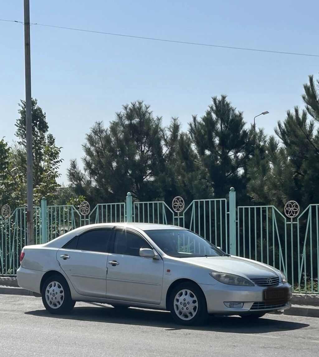Toyota Camry: 2004 г., 2.4 л, Автомат, Газ, Седан: фото 3