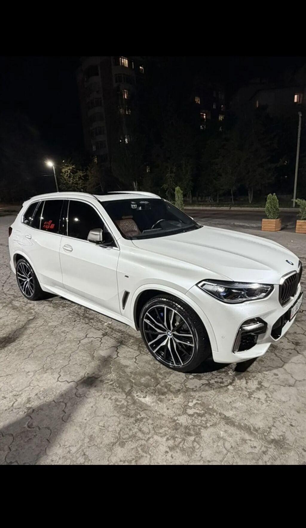 BMW X5: 2020 г., 4.4 л, Автомат, Бензин, Внедорожник: фото 2