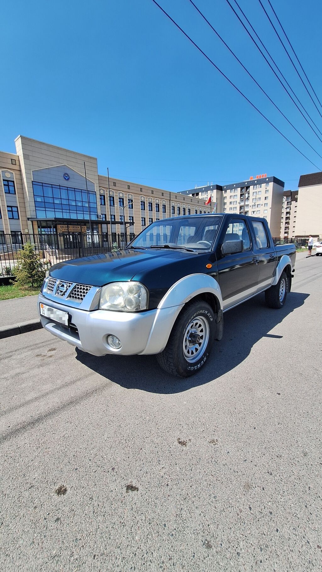 Nissan NP300: 2015 г., 2.4 л, Механика, Бензин, Пикап: фото 2