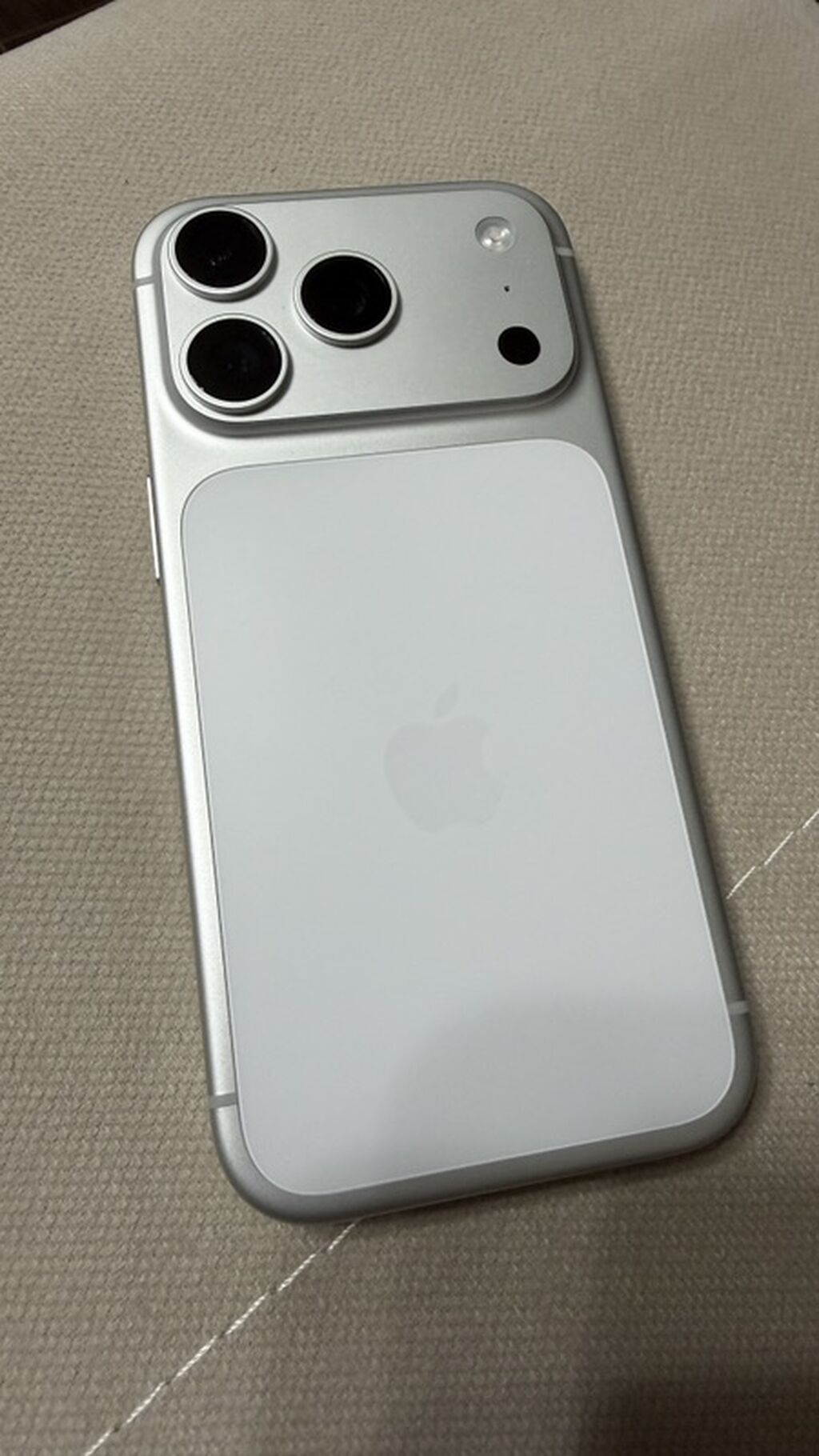 IPhone 17 Pro, 512 ГБ, цвет Natural Titanium/серебристый USA: фото 2