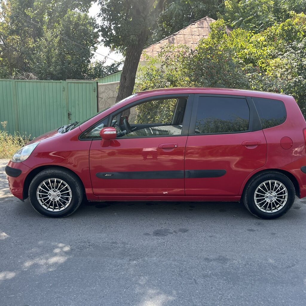 Honda Jazz: 2006 г., 1.4 л, Автомат, Бензин, Хэтчбэк: фото 4